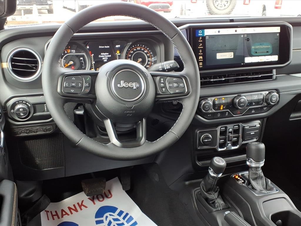 2026 Jeep Gladiator GLADIATOR SAHARA 4X4