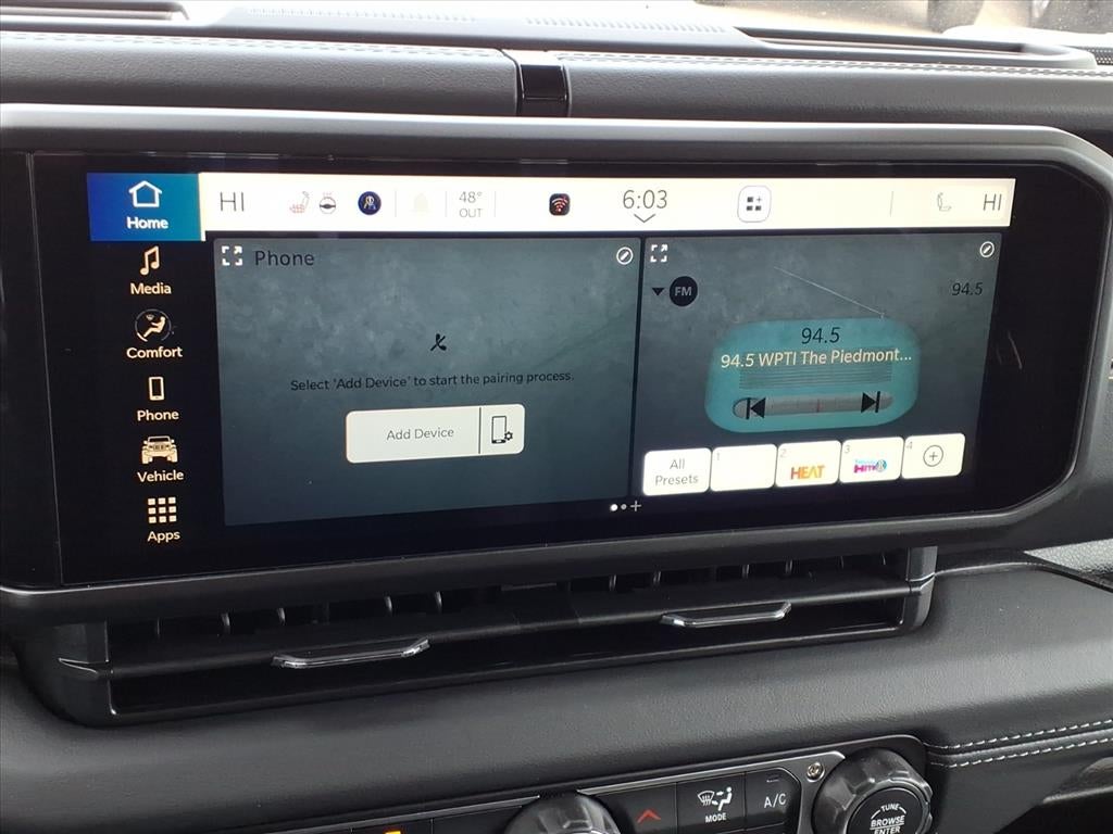 2026 Jeep Gladiator GLADIATOR SAHARA 4X4