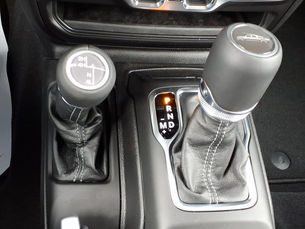 2026 Jeep Gladiator GLADIATOR SAHARA 4X4