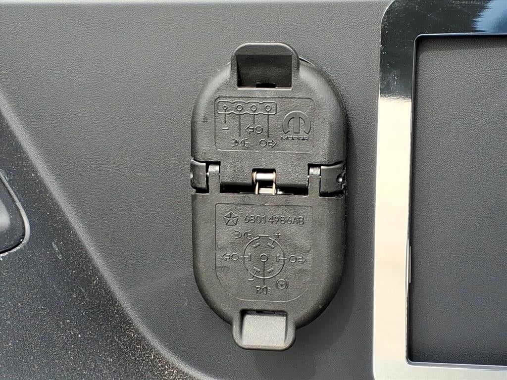 2026 Jeep Gladiator GLADIATOR SAHARA 4X4