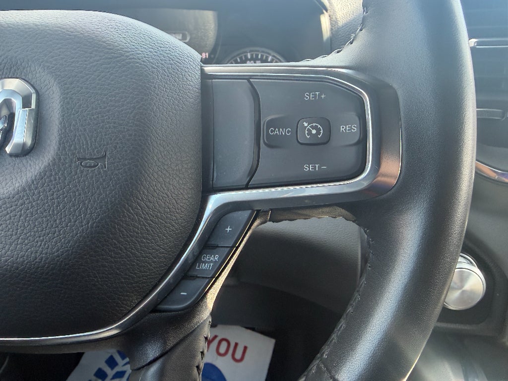 2024 RAM 1500 Laramie Crew Cab 4x2 5'7' Box