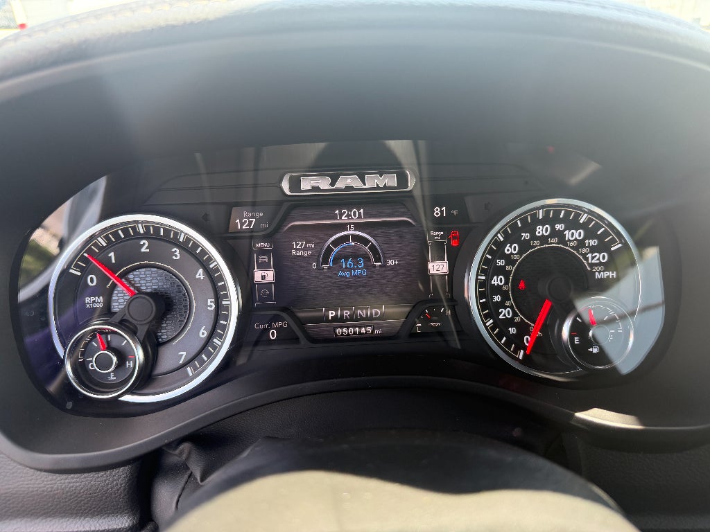 2024 RAM 1500 Laramie Crew Cab 4x2 5'7' Box