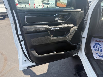 2024 RAM 1500 Laramie Crew Cab 4x2 5'7' Box