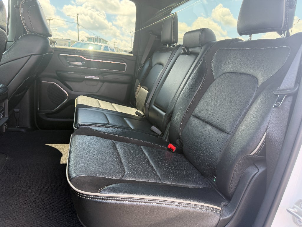 2024 RAM 1500 Laramie Crew Cab 4x2 5'7' Box