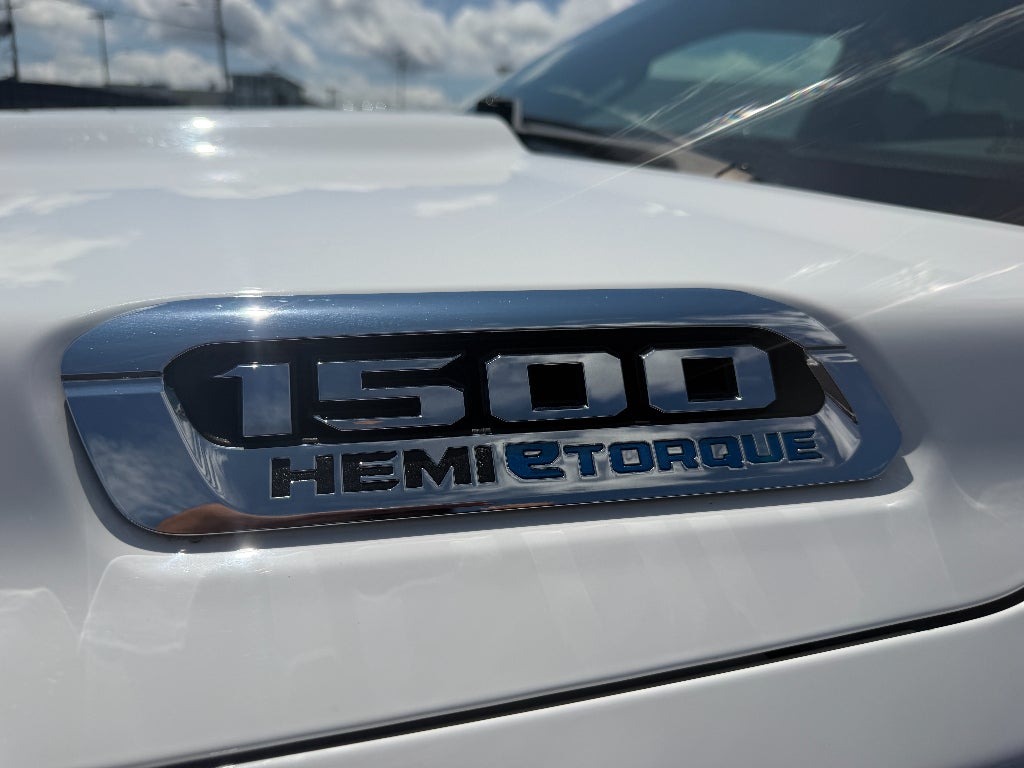 2024 RAM 1500 Laramie Crew Cab 4x2 5'7' Box