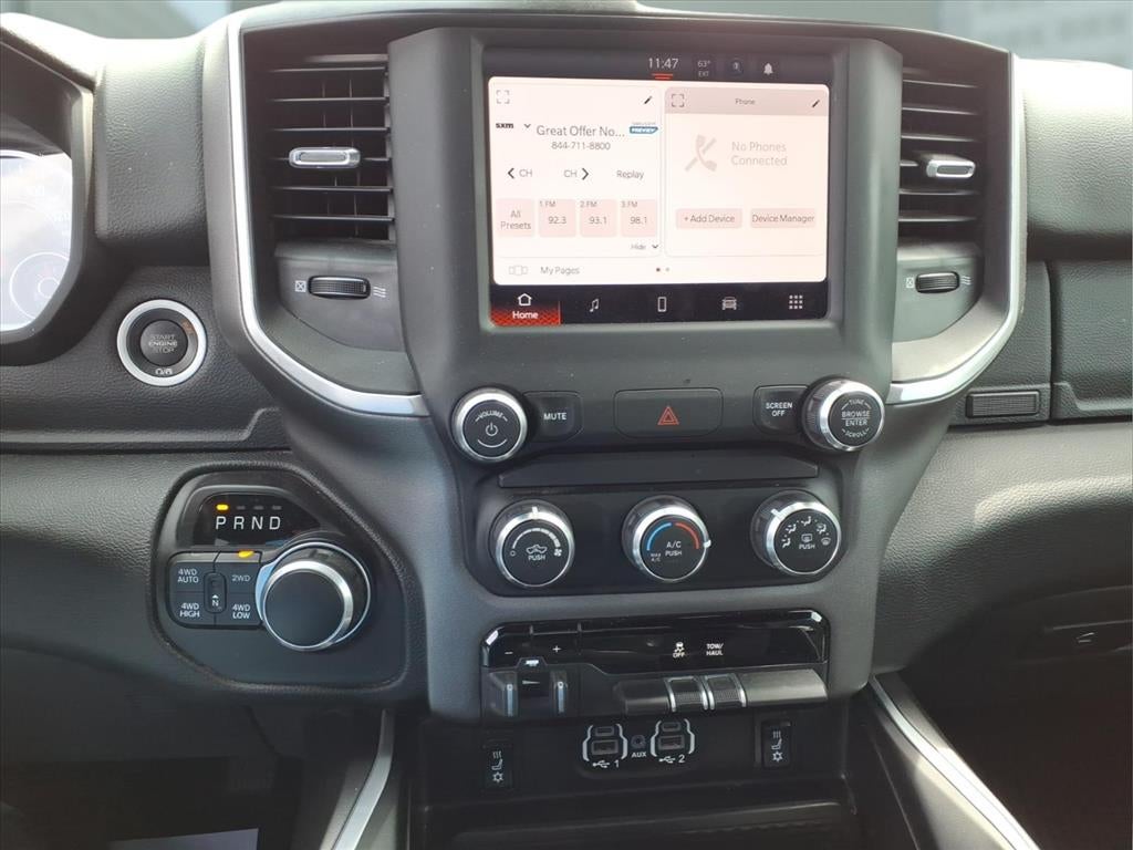 2022 RAM 1500 Big Horn Crew Cab 4x4 5'7' Box