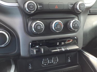 2022 RAM 1500 Big Horn Crew Cab 4x4 5'7' Box