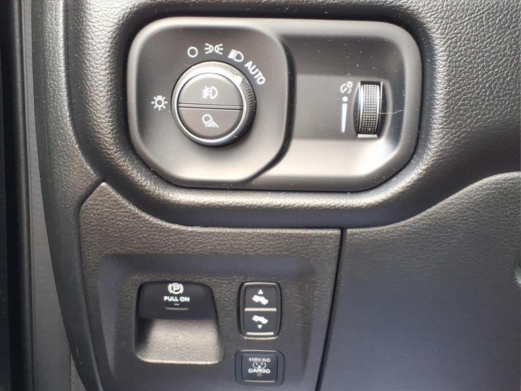 2025 RAM 1500 Big Horn Crew Cab 4x4 5'7' Box