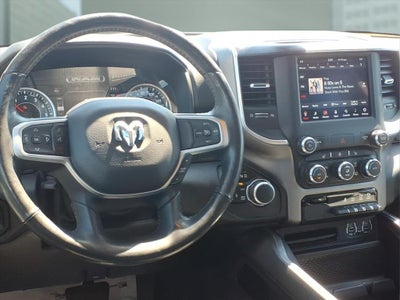 2020 RAM 1500 Big Horn Crew Cab 4x4 5'7' Box