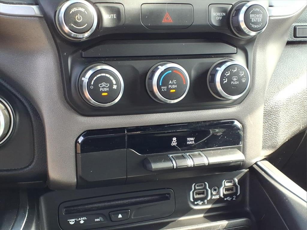 2019 RAM 1500 Big Horn/Lone Star Crew Cab 4x4 5'7' Box