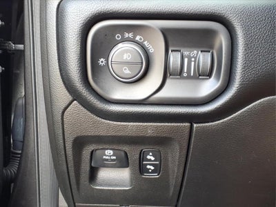 2019 RAM 1500 Big Horn/Lone Star Crew Cab 4x4 5'7' Box