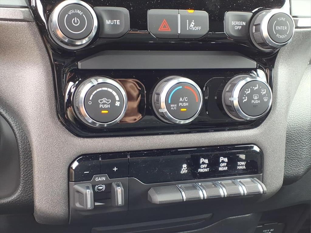 2026 RAM Ram 1500 RAM 1500 WARLOCK CREW CAB 4X4 5'7' BOX