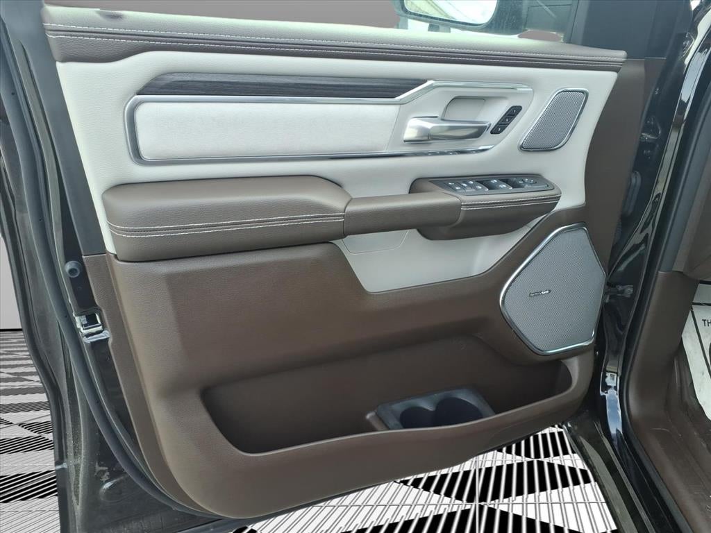 2025 RAM Ram 1500 RAM 1500 LARAMIE CREW CAB 4X4 5'7' BOX