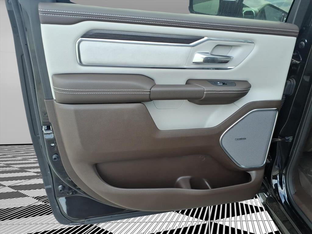 2025 RAM Ram 1500 RAM 1500 LARAMIE CREW CAB 4X4 5'7' BOX