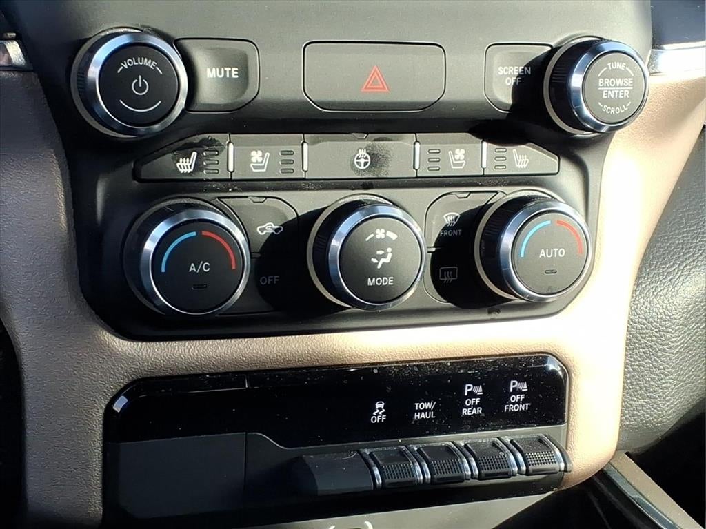 2022 RAM 1500 Laramie Crew Cab 4x4 5'7' Box