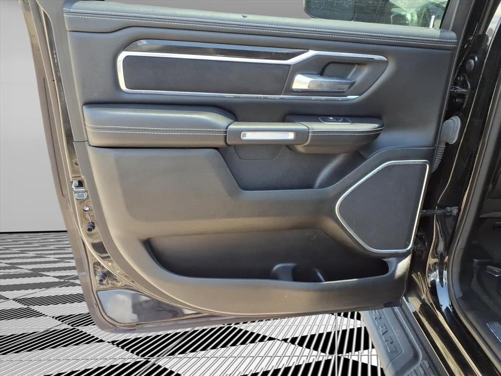 2022 RAM 1500 Laramie Crew Cab 4x4 5'7' Box