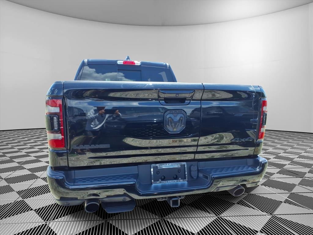 2022 RAM 1500 Laramie Crew Cab 4x4 5'7' Box