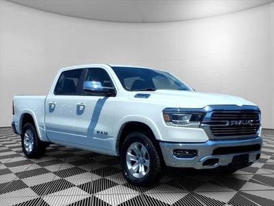2022 RAM 1500 Laramie Crew Cab 4x4 5'7' Box