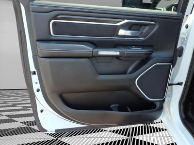 2022 RAM 1500 Laramie Crew Cab 4x4 5'7' Box