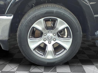 2020 RAM 1500 Laramie Crew Cab 4x4 5'7' Box