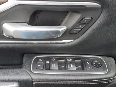 2020 RAM 1500 Laramie Crew Cab 4x4 5'7' Box