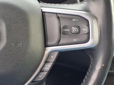 2020 RAM 1500 Laramie Crew Cab 4x4 5'7' Box