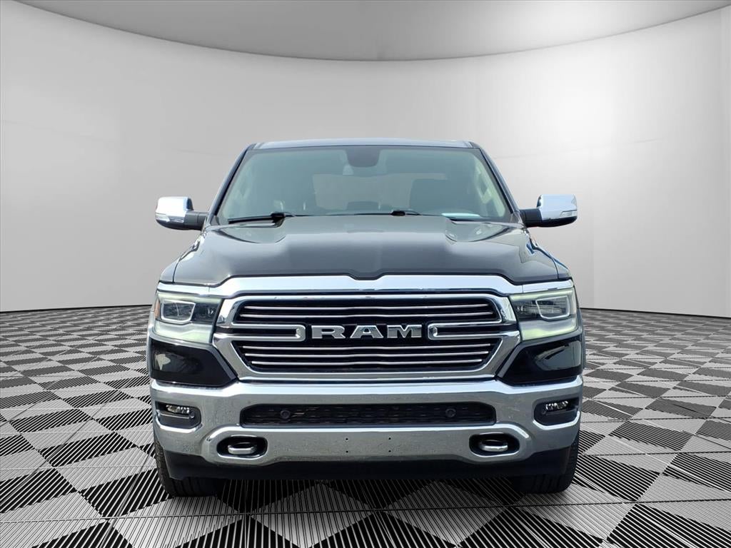 2020 RAM 1500 Laramie Crew Cab 4x4 5'7' Box