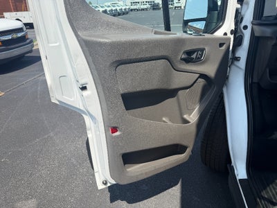 2022 Ford Transit Chassis Cab Base