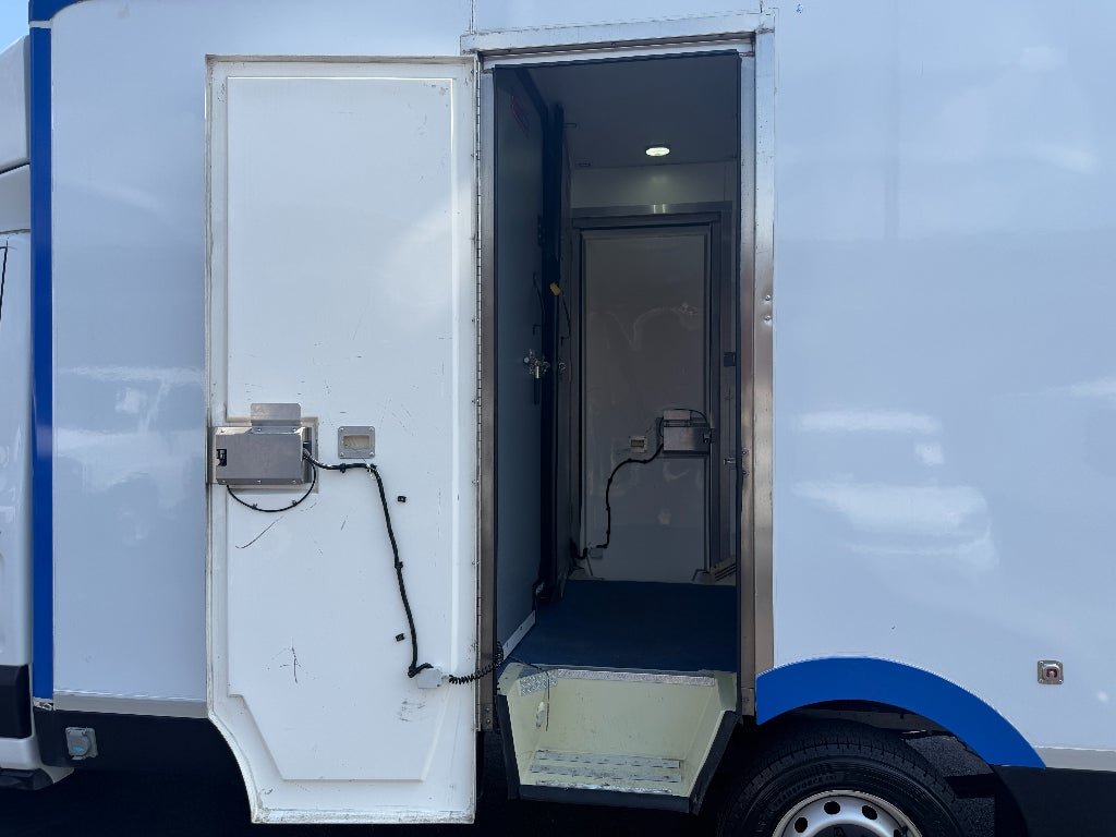 2022 Ford Transit Chassis Cab Base