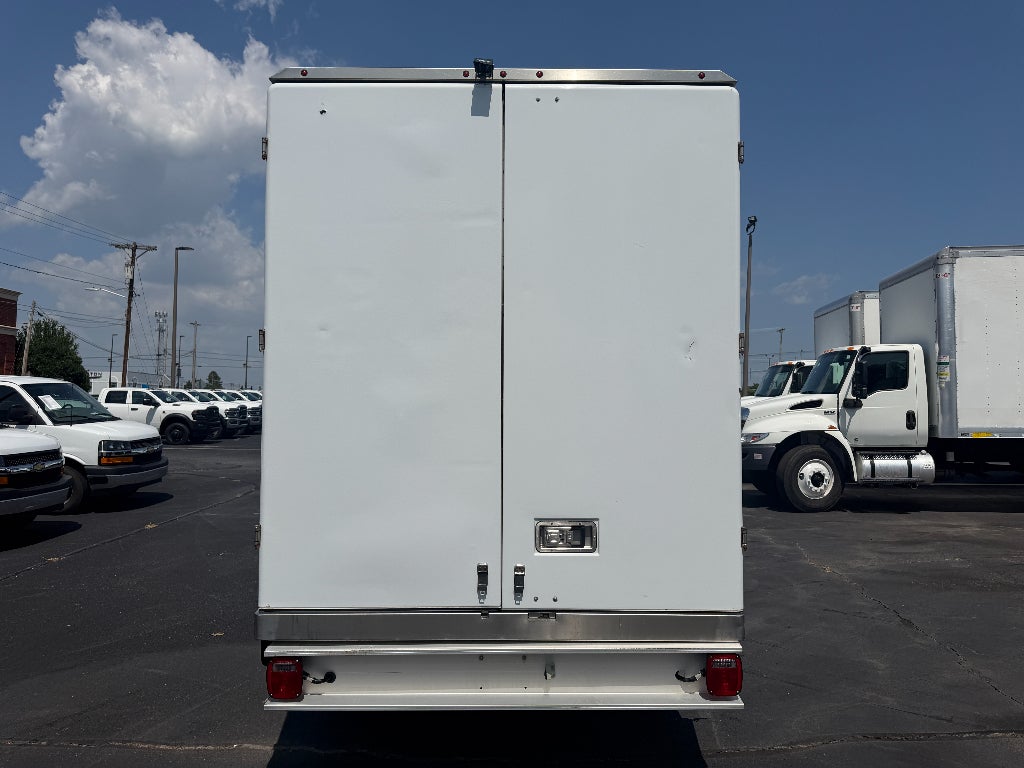 2022 Ford Transit Chassis Cab Base