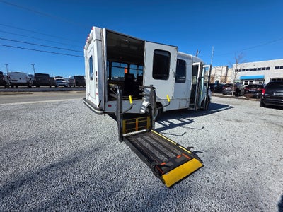 2015 Ford E-350 Cutaway Base