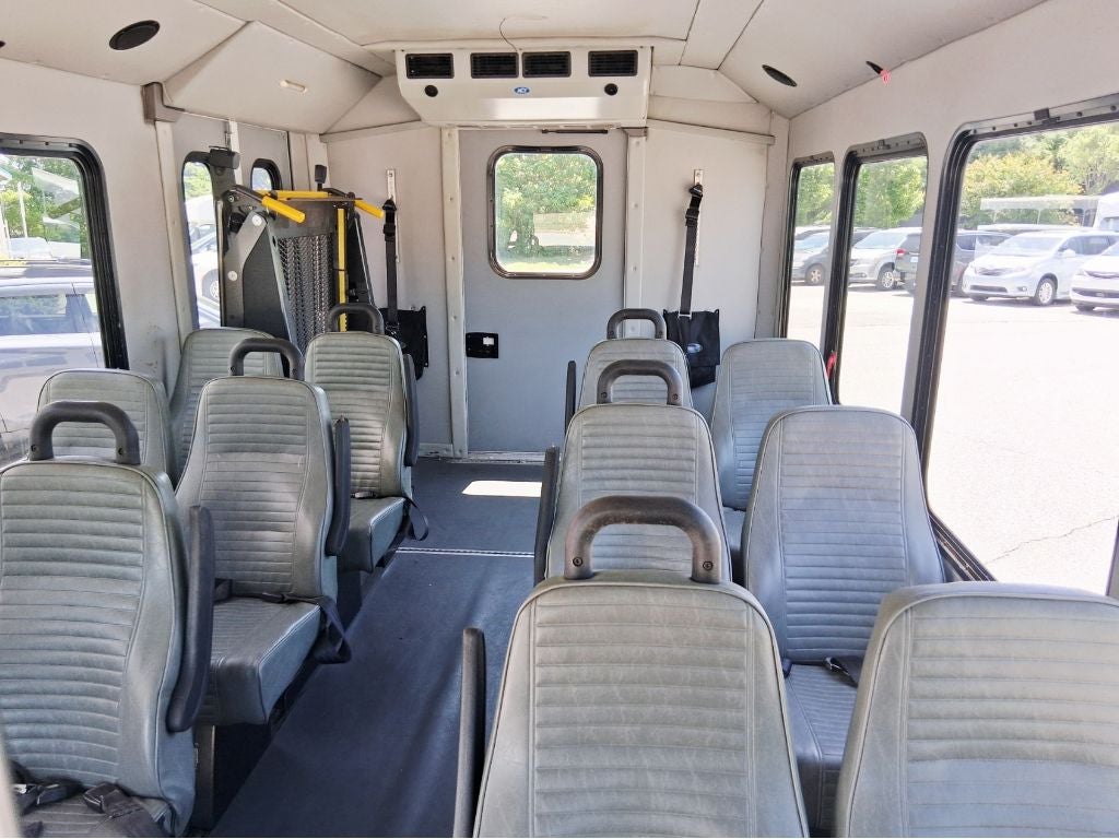 2016 Ford E-350 Cutaway Base