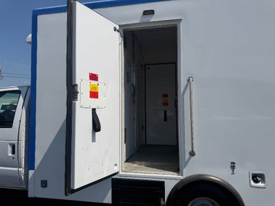 2023 Ford E-350 Cutaway Base