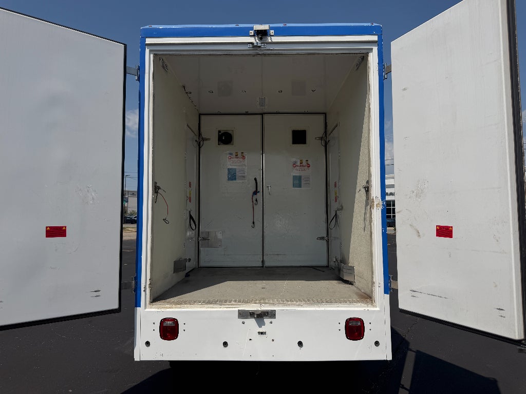 2023 Ford E-350 Cutaway Base
