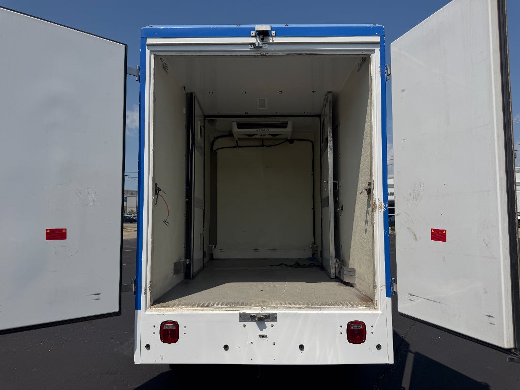 2023 Ford E-350 Cutaway Base