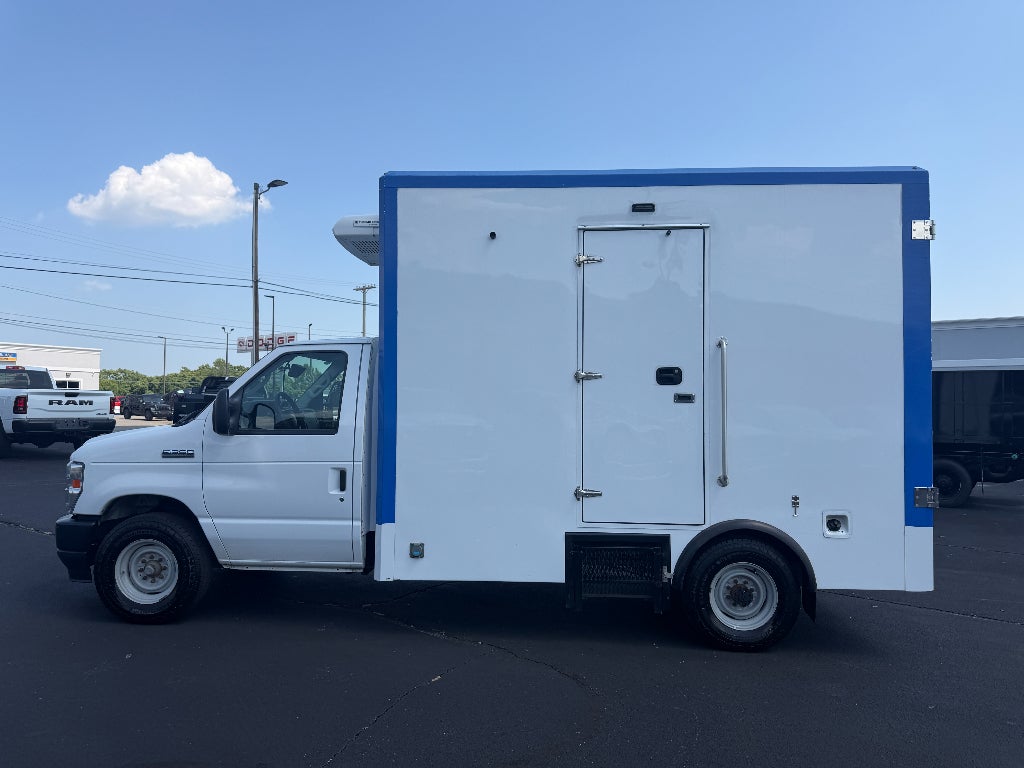 2023 Ford E-350 Cutaway Base