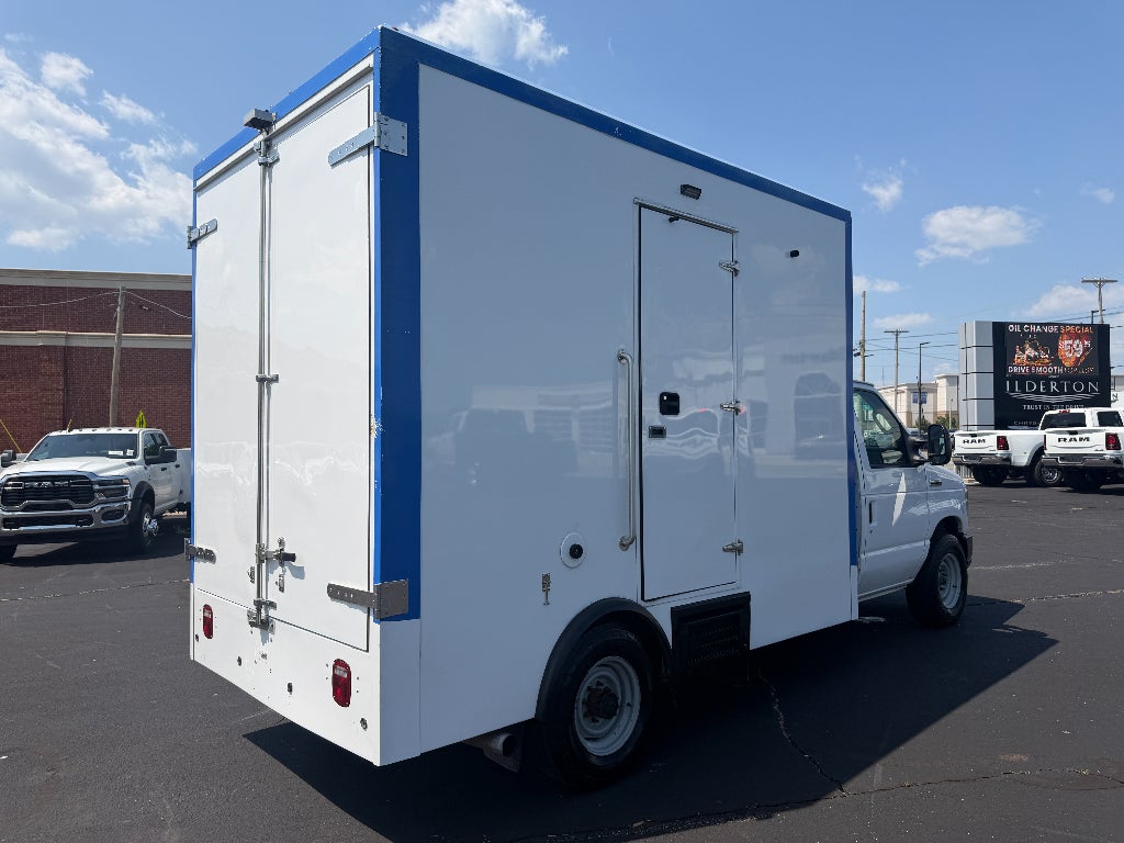 2023 Ford E-350 Cutaway Base
