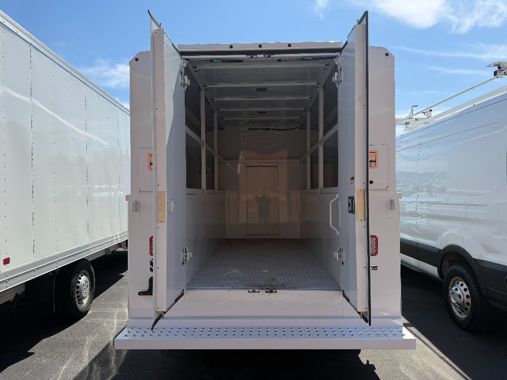 2026 Ford E-350 Cutaway Base