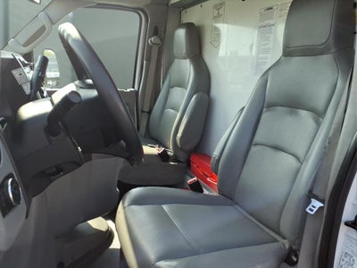 2022 Ford E-350 Cutaway Base