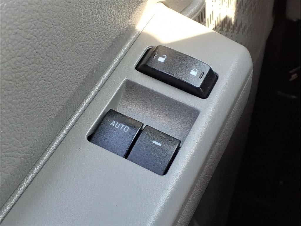 2022 Ford E-350 Cutaway Base