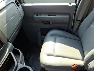 2022 Ford E-350 Cutaway Base