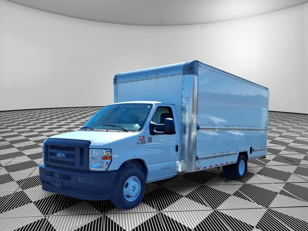 2022 Ford E-350 Cutaway Base