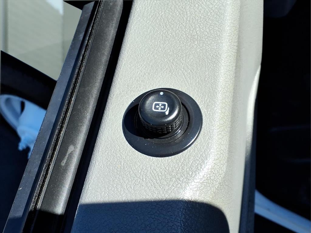 2022 Ford E-350 Cutaway Base