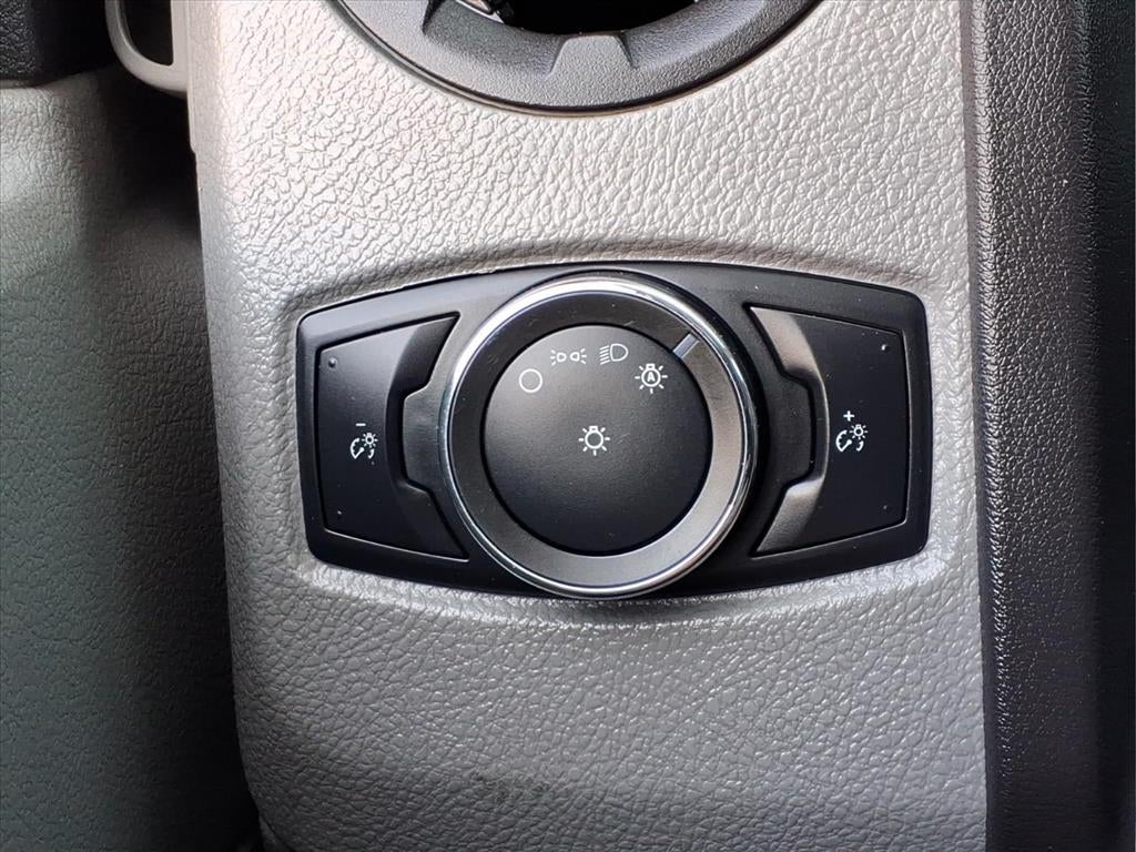 2022 Ford E-350 Cutaway Base