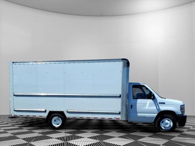 2022 Ford E-350 Cutaway Base