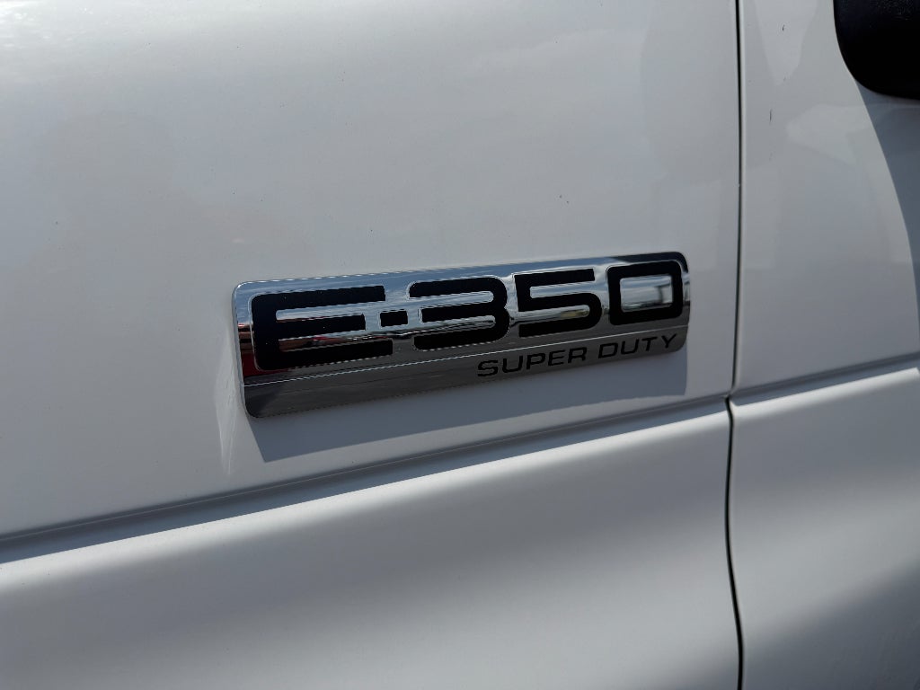 2024 Ford E-350 Cutaway Base
