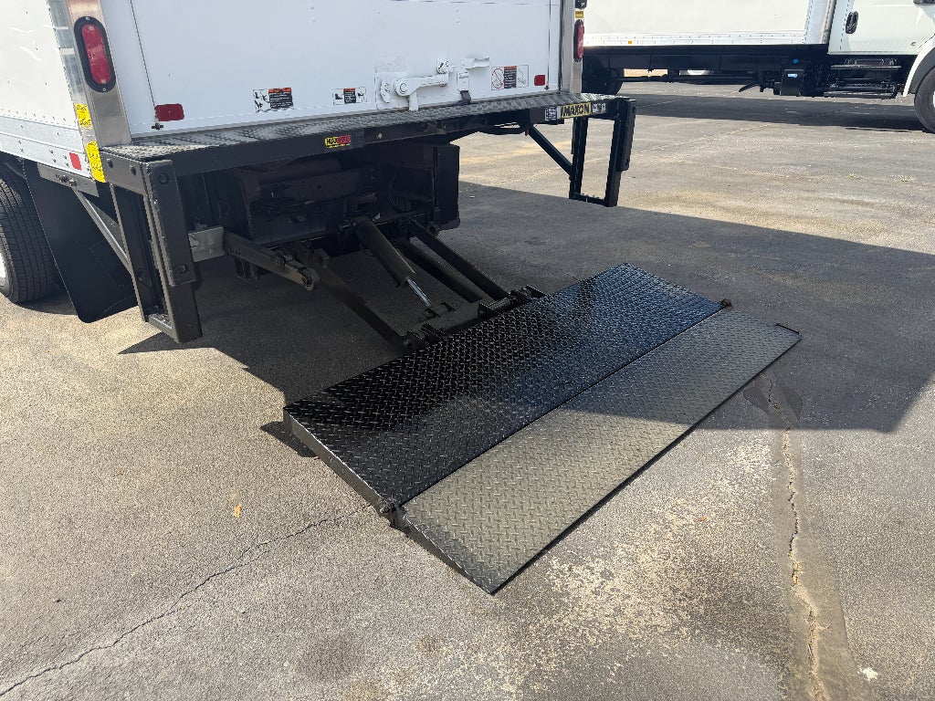 2022 Ford E-450 Cutaway Base