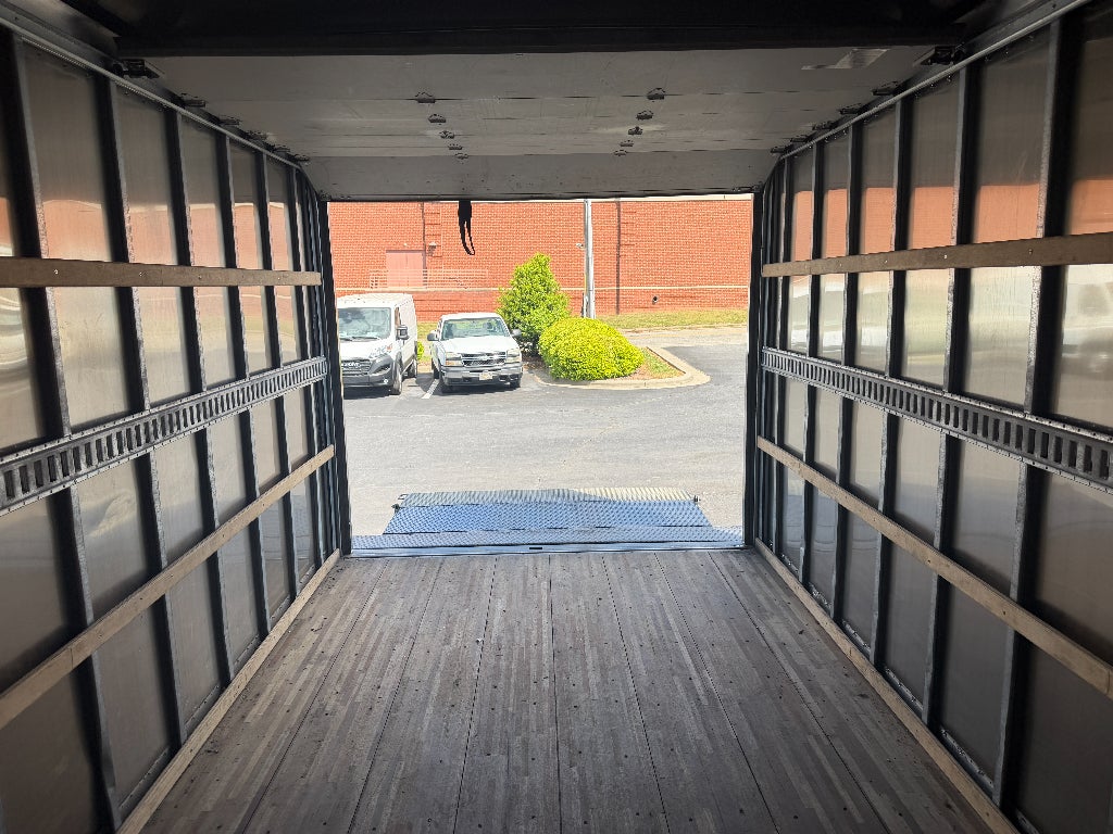 2022 Ford E-450 Cutaway Base