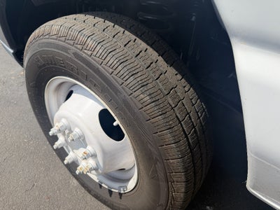 2022 Ford E-450 Cutaway Base