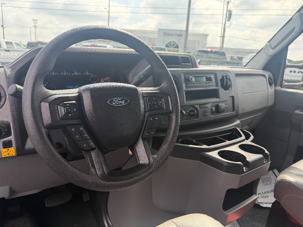2025 Ford E-450 Cutaway Base